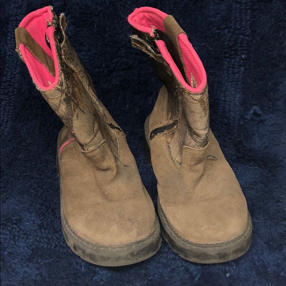 Game winner pink and cano boots